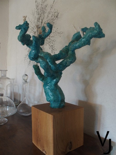 Sculpture.
Bois, plâtre, peinture et coraux. par Véronique Jallas